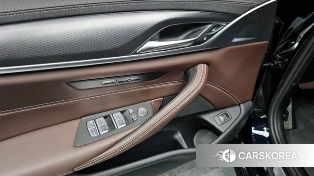 BMW 5 Series (G30) id 4494233 из Кореи 20