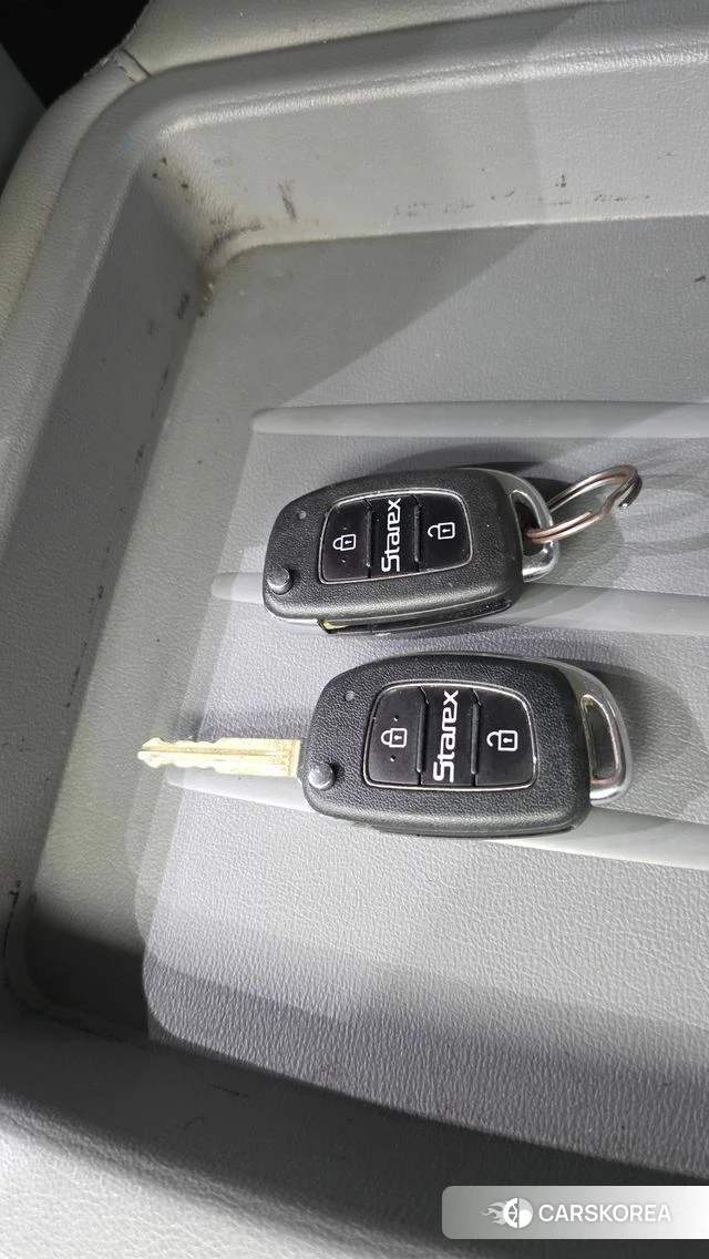 Hyundai The New Grand Starex id 4595990 из Кореи 20