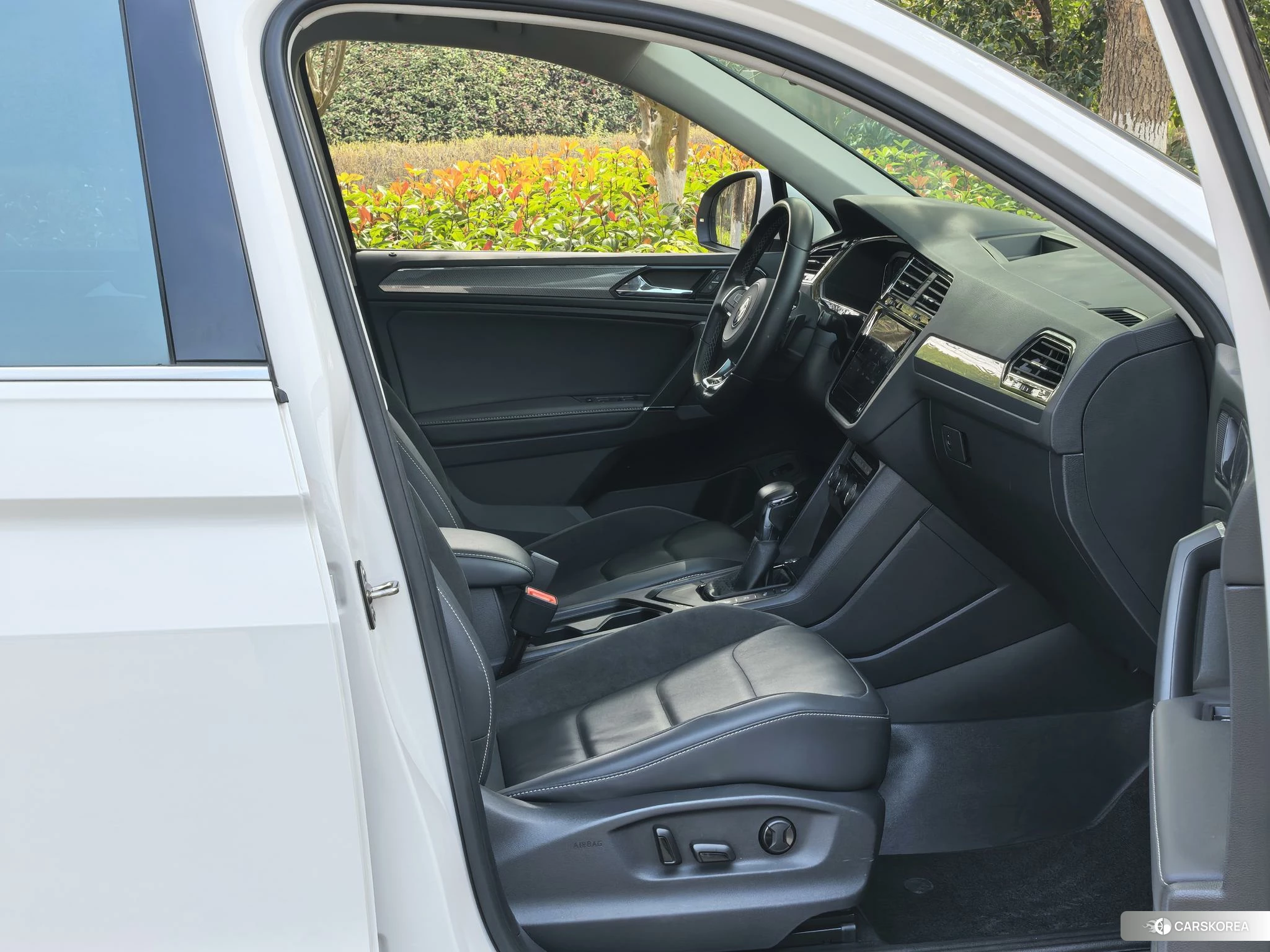 Volkswagen Tiguan L id 4440624 из Китая 20