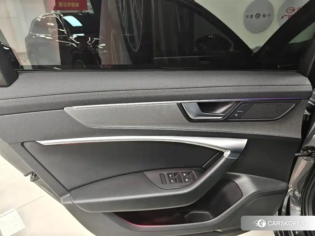 Audi A6L id 4548230 из Китая 20