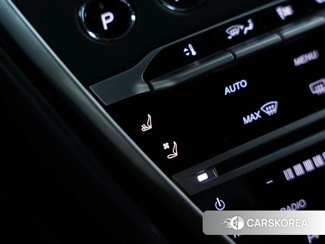 Aston Martin DB11 id 4239200 из Китая 20