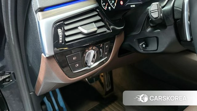 BMW 5 Series (G30) id 4620197 из Кореи 20