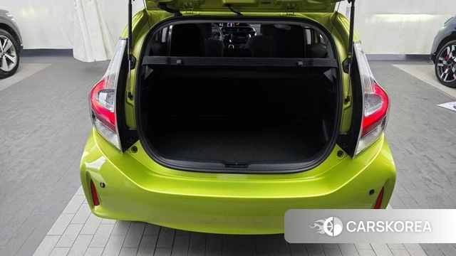 Toyota Prius C id 4760323 из Кореи 20