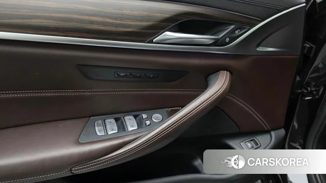 BMW 5 Series (G30) id 4471223 из Кореи 20