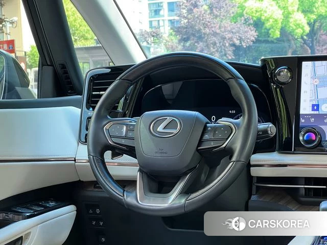 Lexus LM id 4307436 из Китая 20