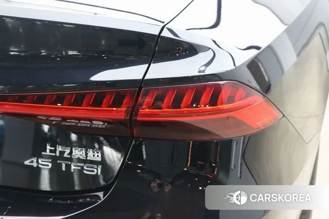 Audi A7L id 4260971 из Китая 20