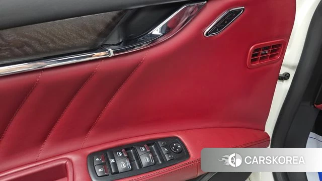 Maserati Quattroporte id 4620175 из Кореи 20