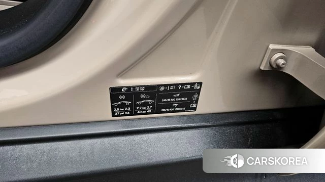 Porsche Taycan id 4267507 из Кореи 20