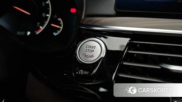 BMW 5 Series (G30) id 4225347 из Кореи 20