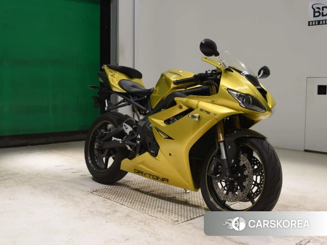 Triumph DAYTONA 675SE id 3946627 из Японии 20