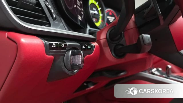Porsche 911(992) id 4294071 из Кореи 20
