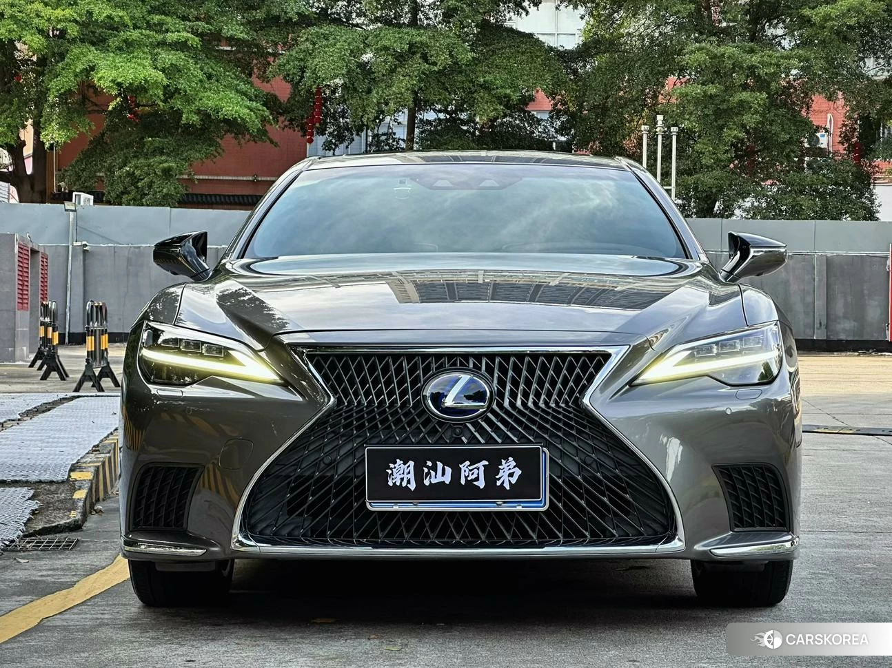 Lexus LS id 4486526 из Китая 20