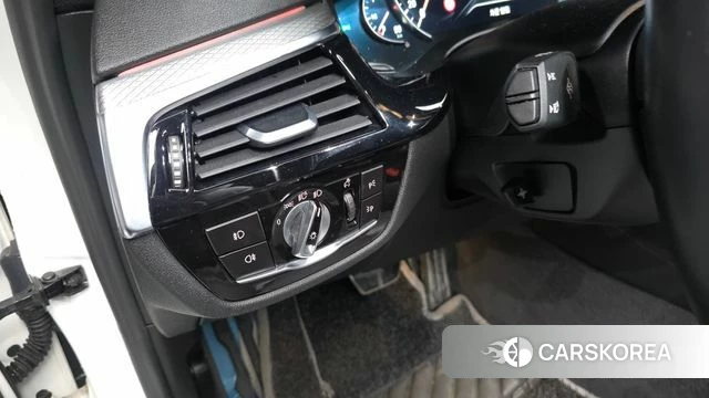 BMW 5 Series (G30) id 4351379 из Кореи 20
