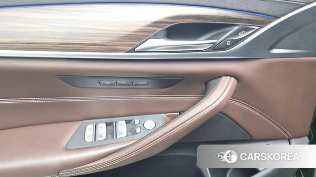 BMW 5 Series (G30) id 4416809 из Кореи 20
