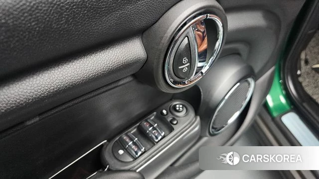 Mini Cooper id 4535310 из Кореи 19