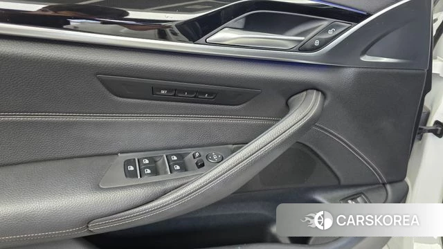 BMW 5 Series (G30) id 4900707 из Кореи 20