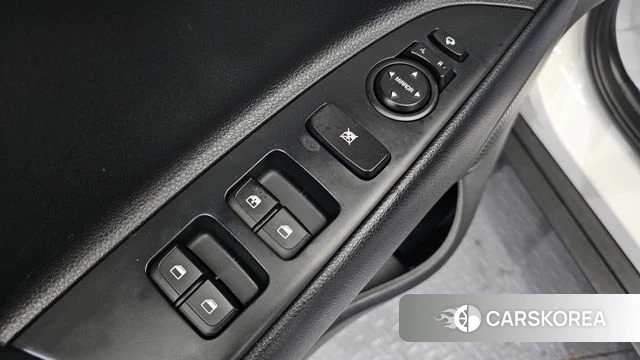 Kia Stonic id 4543218 из Кореи 20