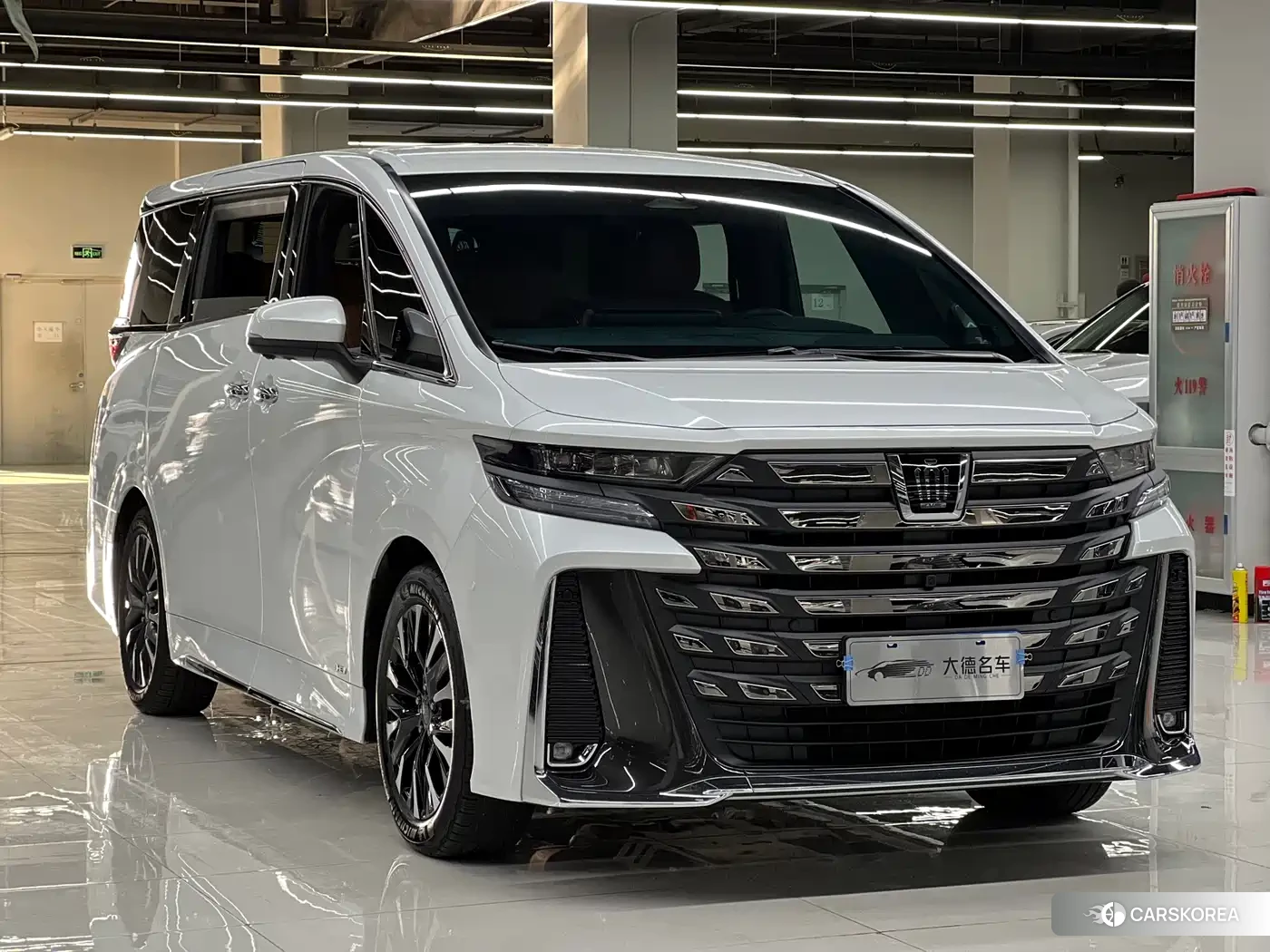 Toyota Vellfire id 4622437 из Китая 20