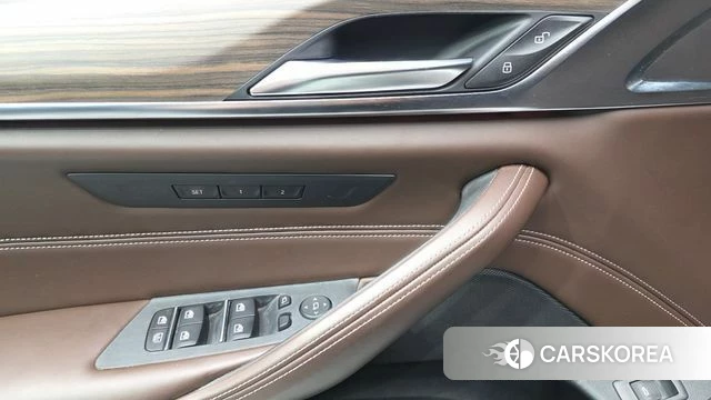 BMW 5 Series (G30) id 4850168 из Кореи 20