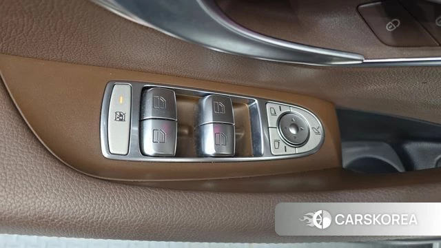 Mercedes-Benz E-Class W213 id 4630571 из Кореи 20
