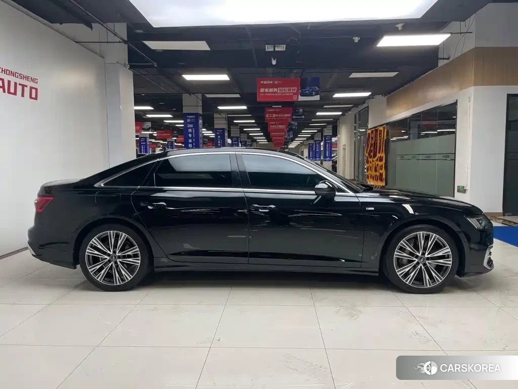 Audi A6L id 4679616 из Китая 20