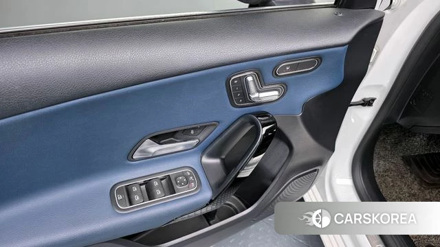 Mercedes-Benz A-Class W177 id 4232565 из Кореи 20