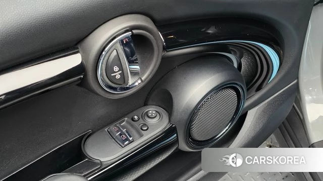 Mini Cooper Electric id 4506657 из Кореи 20