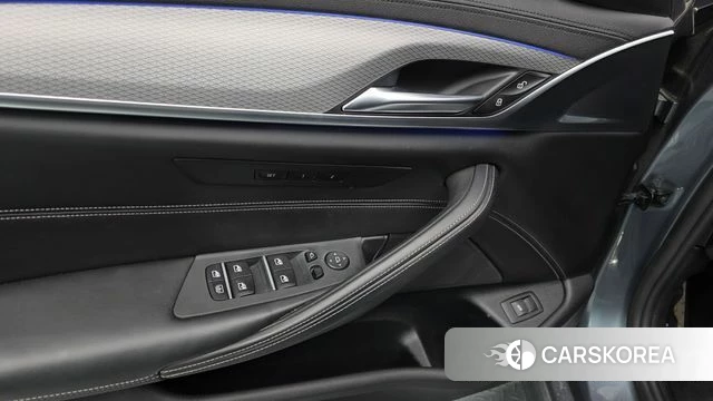 BMW 5 Series (G30) id 4363088 из Кореи 20