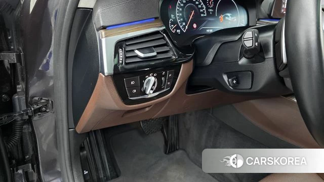 BMW 5 Series (G30) id 4377711 из Кореи 20