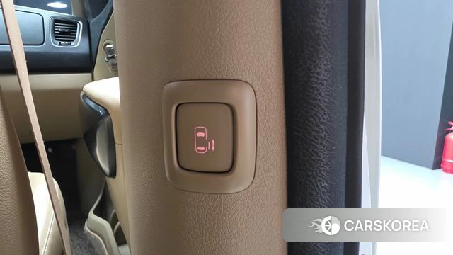 Kia The New Carnival id 4543703 из Кореи 20