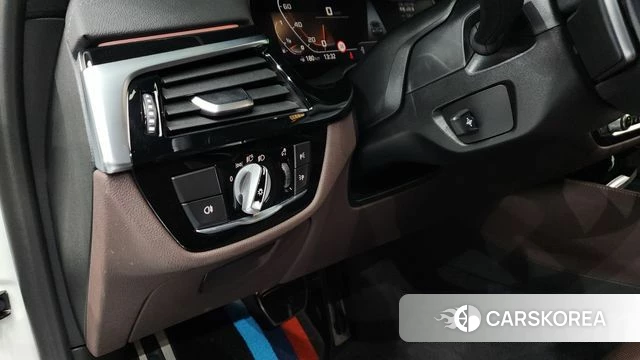 BMW 5 Series (G30) id 4518669 из Кореи 20