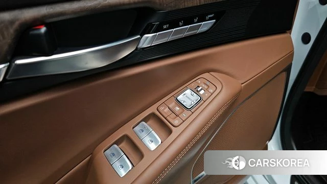 Genesis G90 id 4232100 из Кореи 20