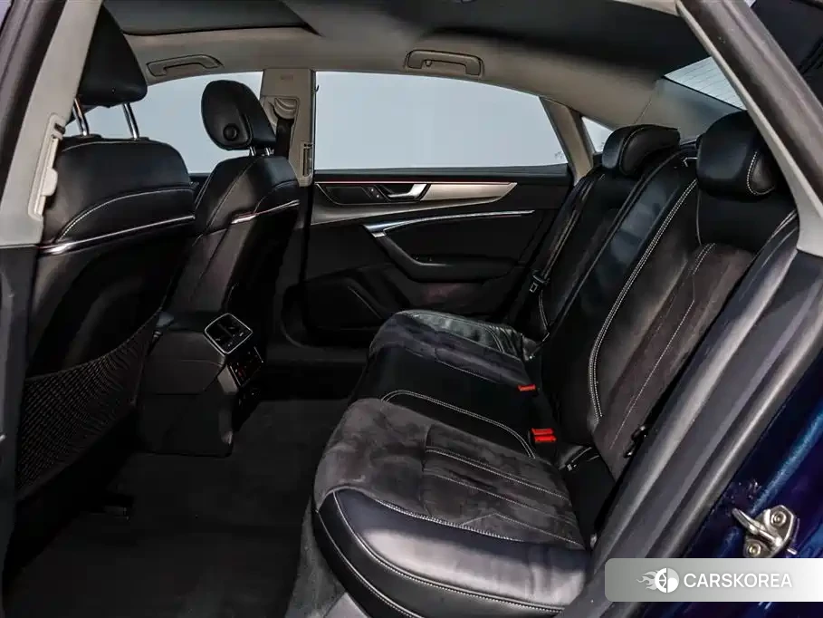 Audi A7L id 4601169 из Китая 20
