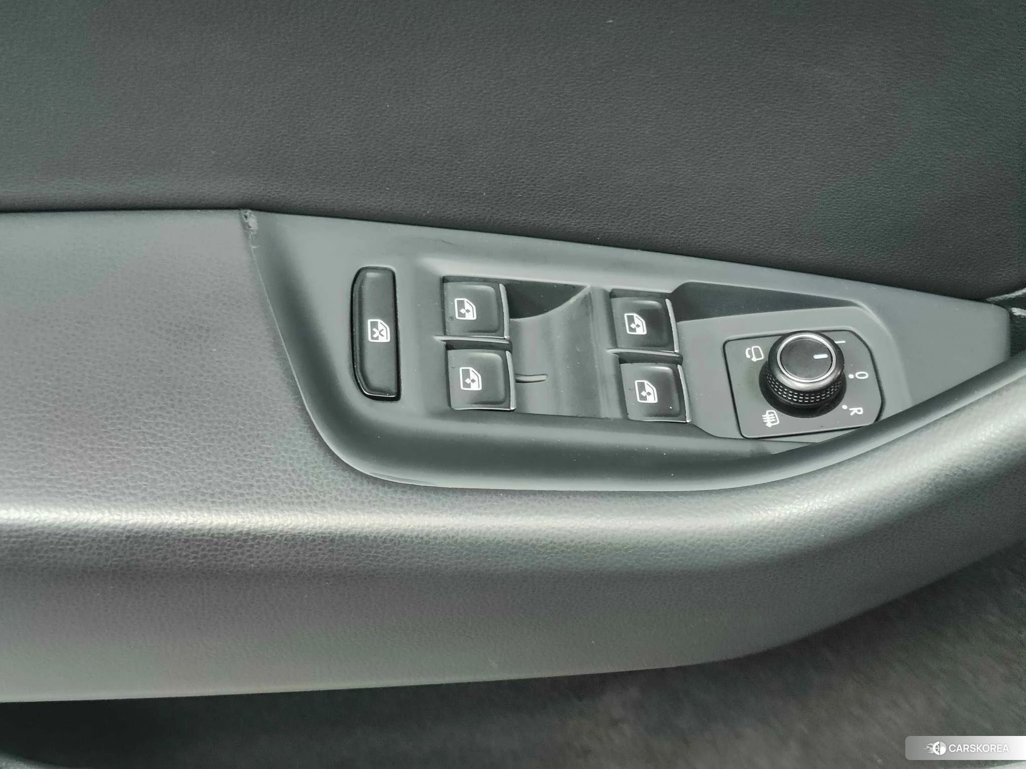 Volkswagen Magotan id 4452404 из Китая 20