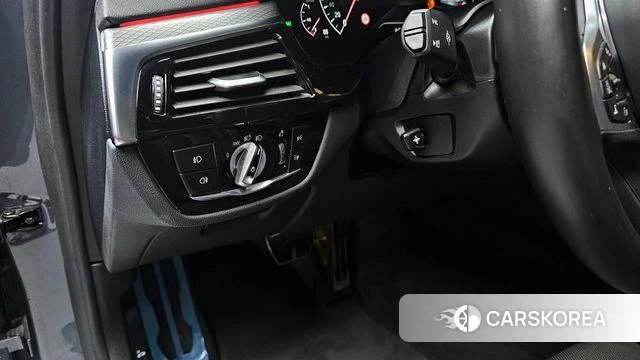 BMW 5 Series (G30) id 4188129 из Кореи 20