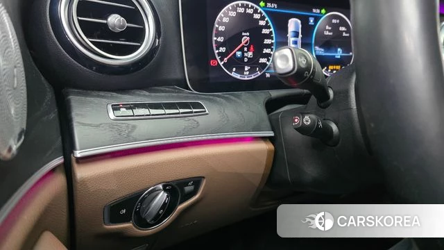 Mercedes-Benz E-Class W213 id 4483198 из Кореи 20