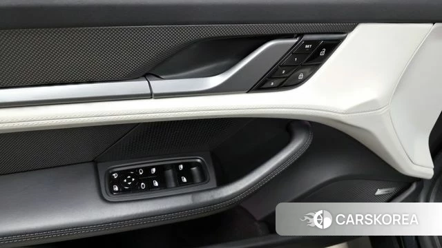 Porsche Taycan id 4244648 из Кореи 20