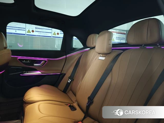 Mercedes-Benz E-class id 4366003 из Китая 20