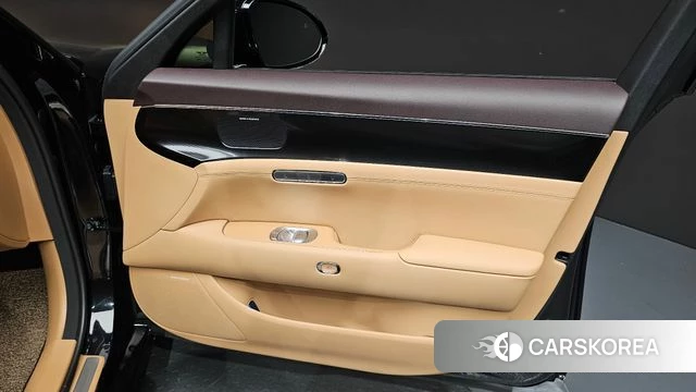 Genesis G90 (RS4) id 4409427 из Кореи 20