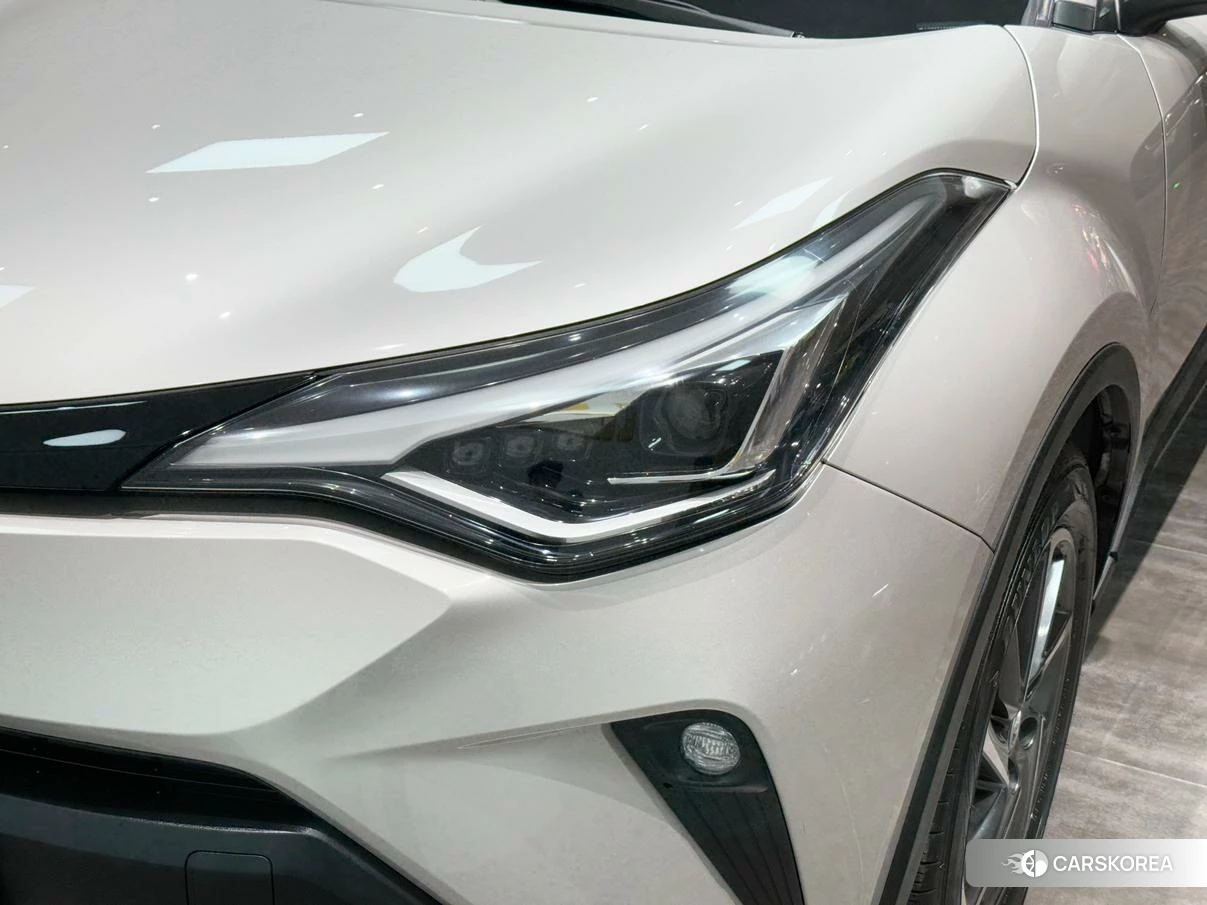Toyota C-HR id 4454740 из Китая 20