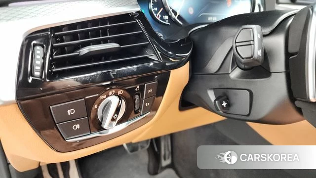 BMW 5 Series (G30) id 4397930 из Кореи 20