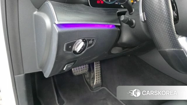 Mercedes-Benz E-Class W213 id 4872741 из Кореи 20
