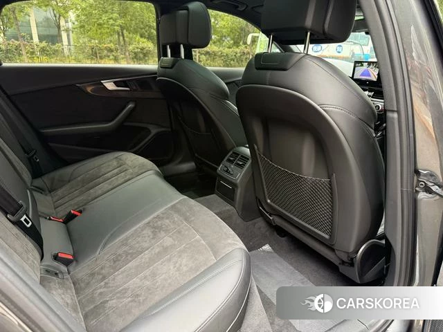 Audi A4L id 4300461 из Китая 20