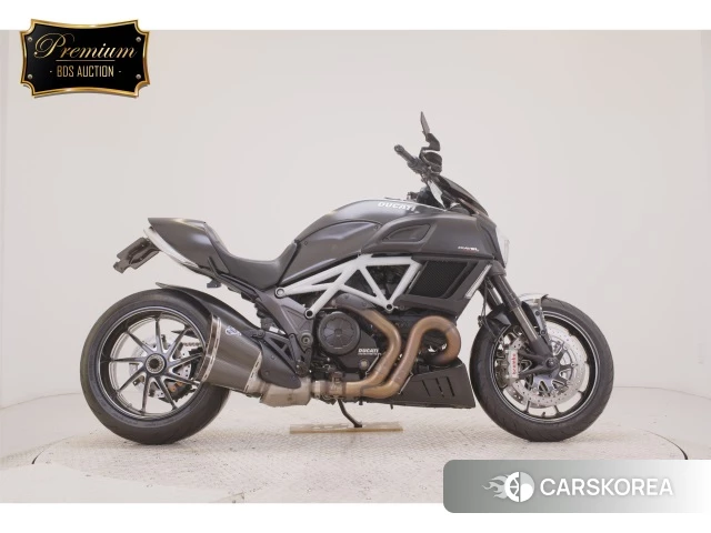 Ducati DIAVEL CARBON id 4229278 из Японии 20