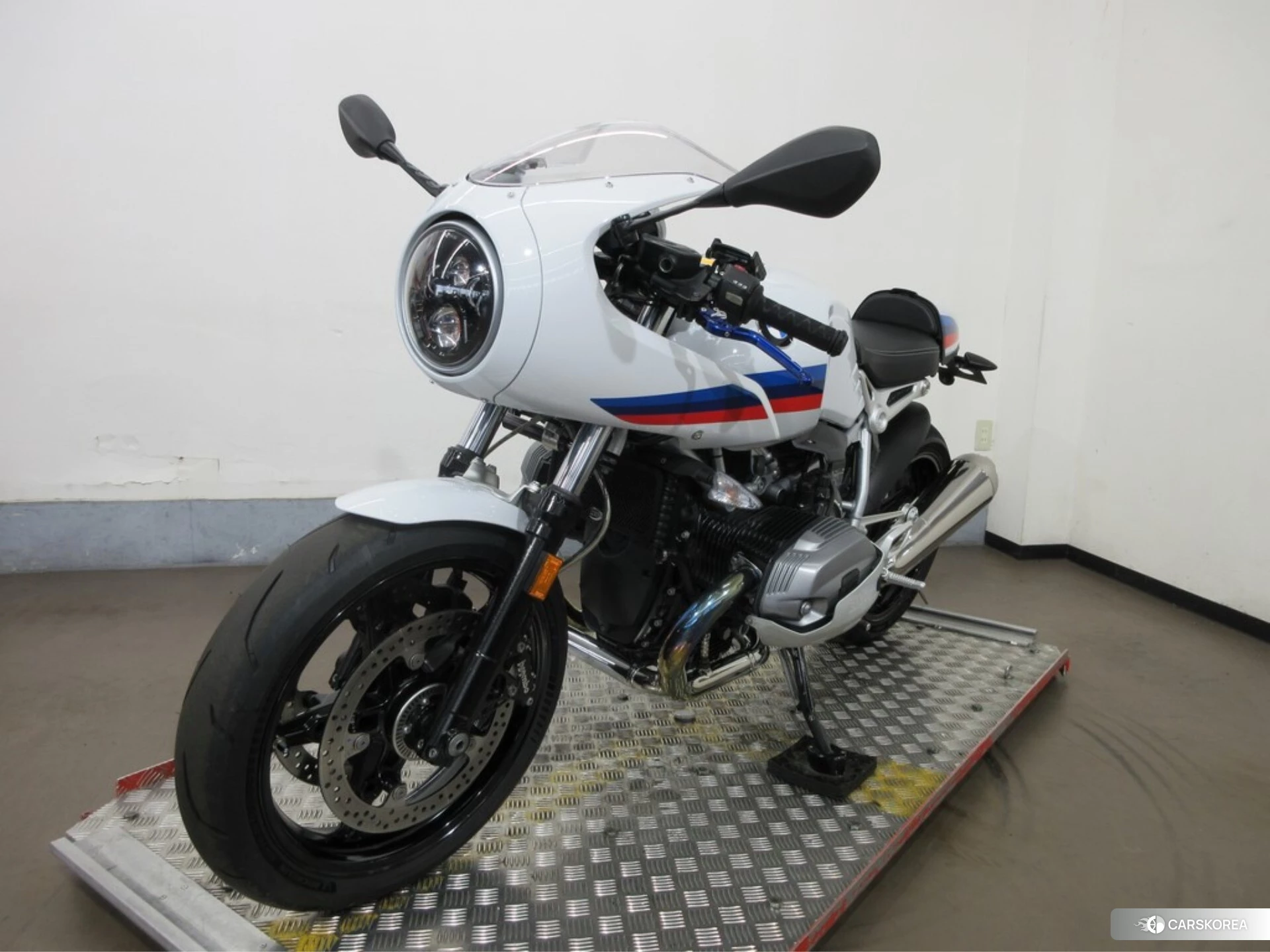 BMW R NINE T RACER id 4191796 из Японии 20