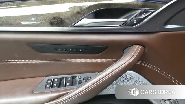 BMW 5 Series (G30) id 4658289 из Кореи 20