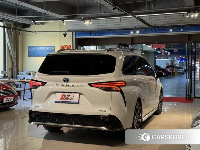 Toyota Grevia id 4259344 из Китая 20