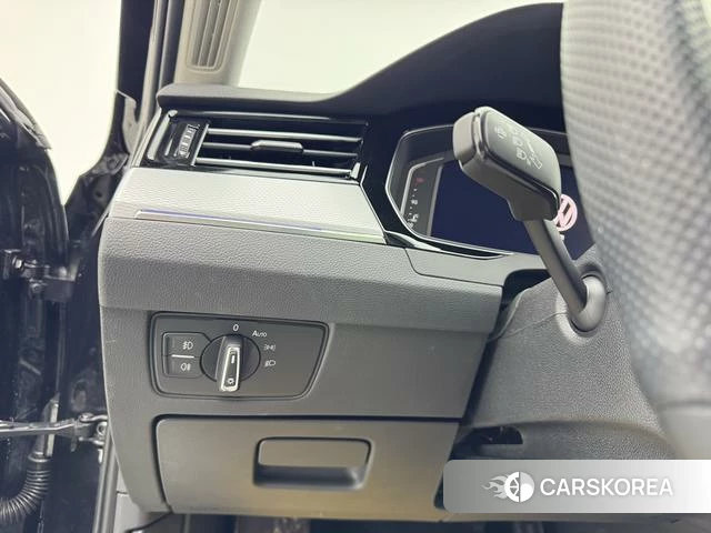 Volkswagen Magotan id 4258663 из Китая 20