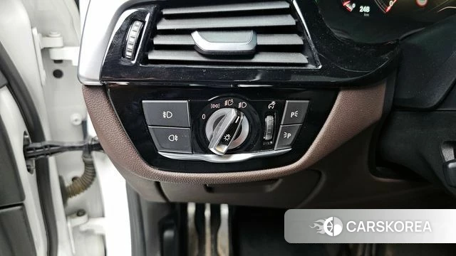 BMW 5 Series (G30) id 4294658 из Кореи 20