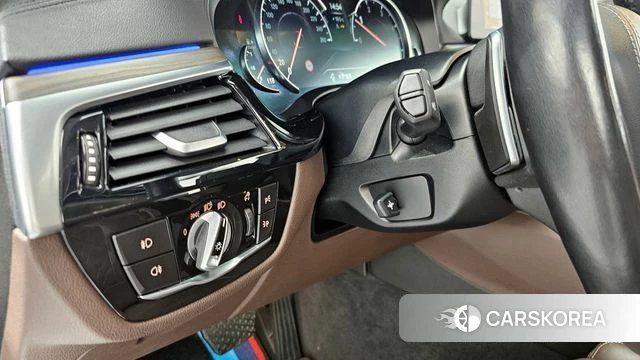 BMW 5 Series (G30) id 4246208 из Кореи 20